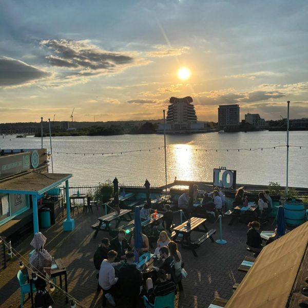 Lo Lounge Cardiff Bay