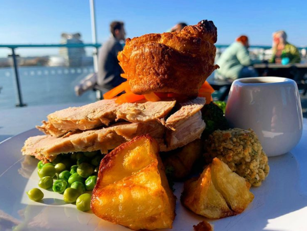Client Image: Lo Lounge sunday roast